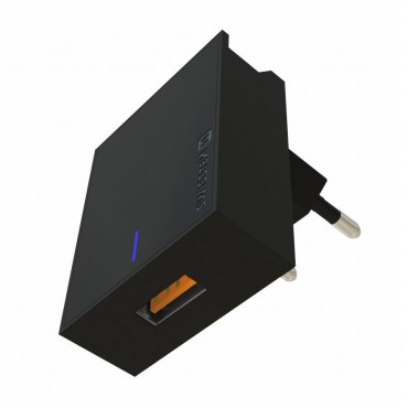 Stenski polnilni adapter Swissten s SuperCharge vhodom 22.5 W - črn Stenski polnilni adapter Swissten s SuperCharge vhodom 22.5 W - črn