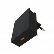 Stenski polnilni adapter Swissten Travel Charger z PD USB-C 20W polnilnim izhodom in priročno režo za odlaganje naprave - črn Stenski polnilni adapter Swissten Travel Charger z PD USB-C 20W polnilnim izhodom in priročno režo za odlaganje naprave - črn