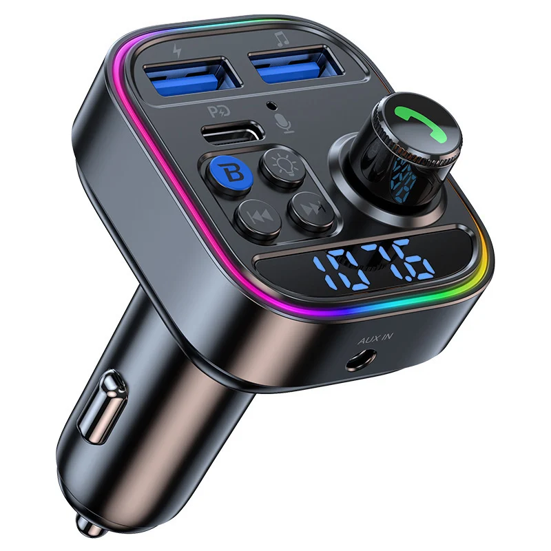 VIP X Deal: FM Bluetooth sprejemnik in avtopolnilec RadioBass - BT, USB MP3, AUX vhodi in 30W polnilni izhodi USB-C in USB-A
