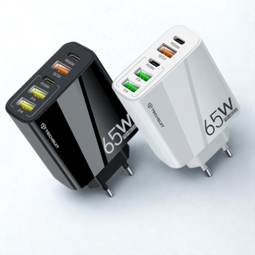 Stenski polnilni adapter 65W Techsuit PentaxPower "CHC2" GaN, s tremi USB in dvema USB-C izhodoma