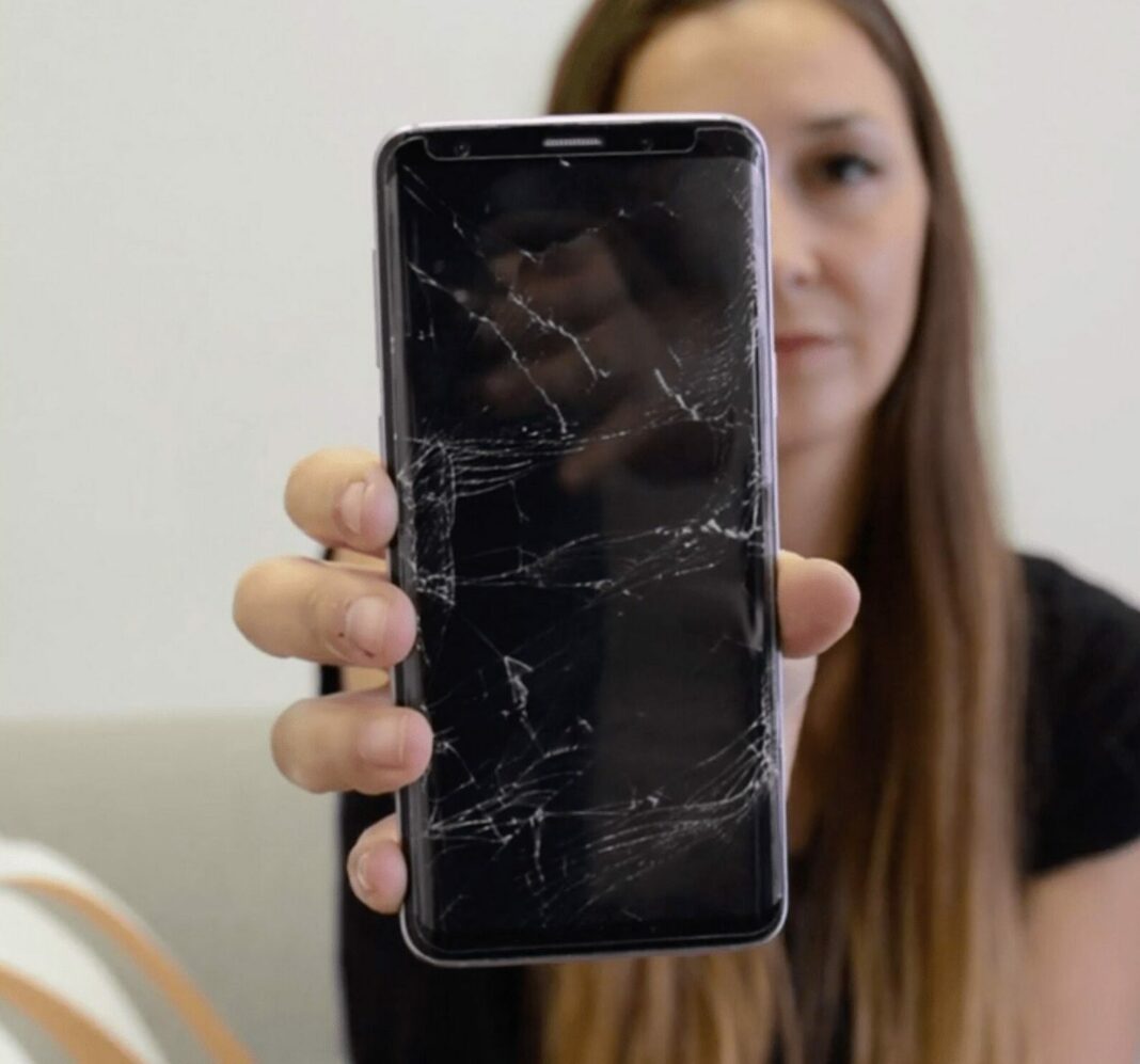 Zlomljen ekran Samsung Galaxy S10
